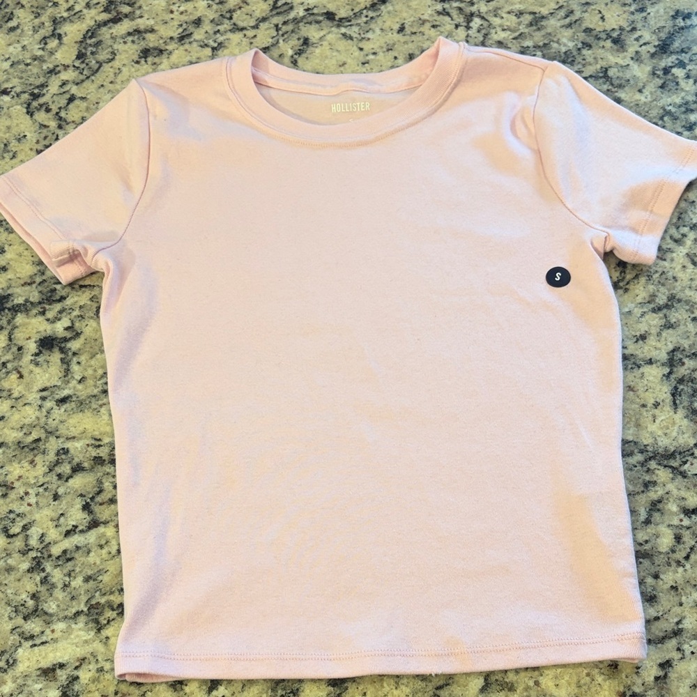 Hollister Pink Short Sleeve T-Shirt Size Small